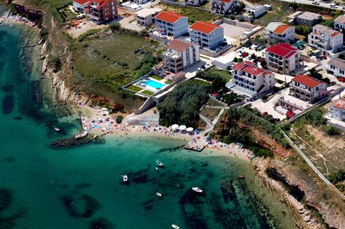 Hotel Biser, Pag bei Zubovići