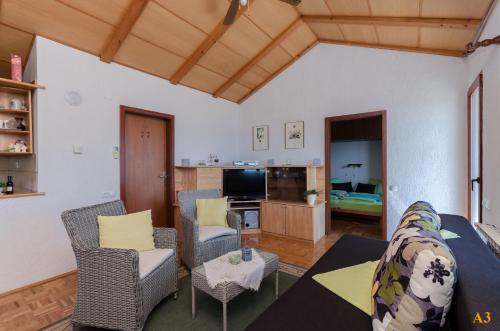 Apartments and Room Drazen - image 2