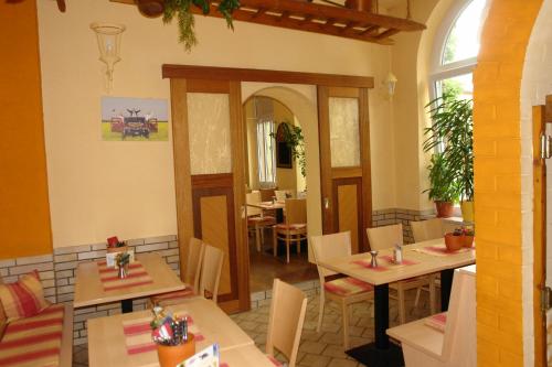 Étterem, Hotel-Pension Grune Linde in Delitzsch