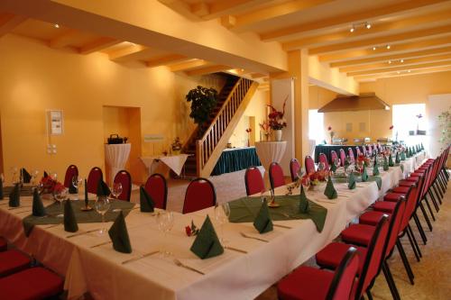 Hotel-Pension Grüne Linde - image 6