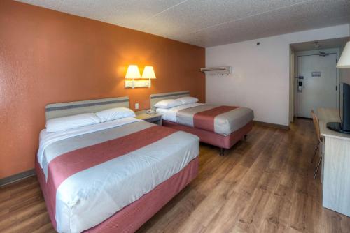 Motel 6-Branford, CT - New Haven