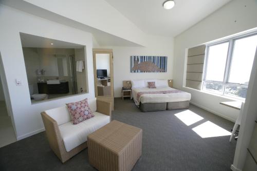 Stradbroke Island Beach Hotel