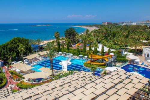 Sealife Buket Resort & Beach Hotel - 수영장