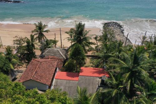 Sunchaser Beach Hotel Tangalle