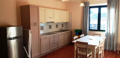 3 bedrooms, 5 beds
