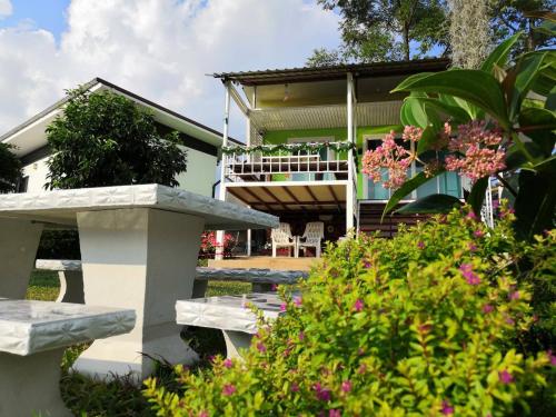 B&B Ban Huai Phai - บ้านปลายฝัน Baanplaifun - Bed and Breakfast Ban Huai Phai