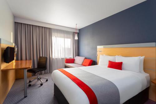 Holiday Inn Express Birmingham Redditch, An Ihg Hotel