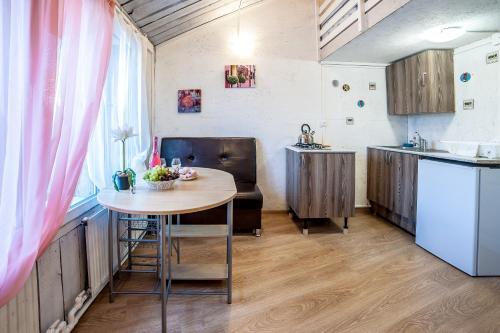 Апарт-коттедж Jasmine-mini с зонои барбекю рядом лес и гора Выборг