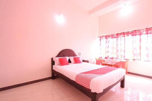 Photo of OYO 26870 Hotel Royal Valley