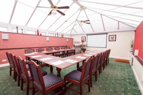 Roselawn Hotel - image 4
