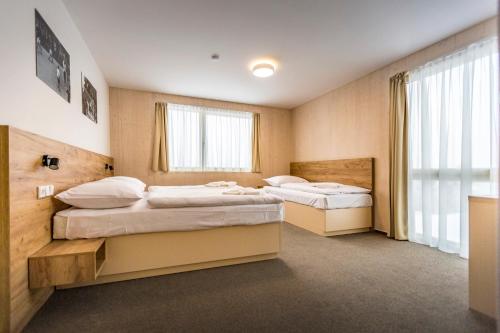 Basic Triple Room