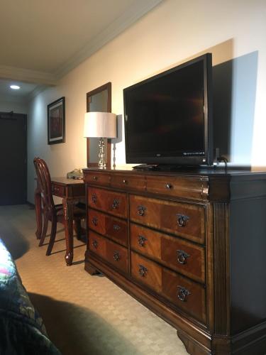 Acorn Motor Inn