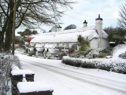 The Hoops Inn & Country Hotel