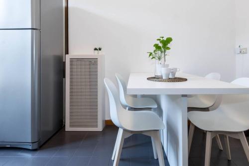 JOIVY Lovely Family Apt for 7 near San Lorenzo Columns, Milán (fotografie 9)