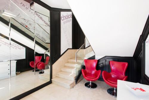 Instalaciones, Hostal Joaquin Costa in Huesca City Center