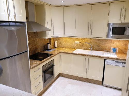 Spacious 3 Bedroom 2nd Line Beach Apartment Marbella Center