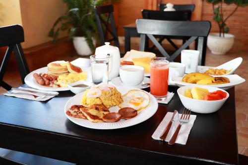 Makanan dan Minuman, Hotel Merey in Santo Domingo