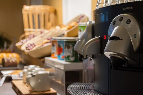 Cerise Chatou - image 2