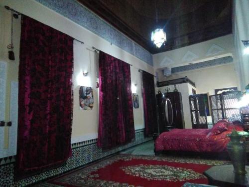Riad Yanis