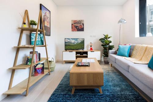 

Modern, new 2 bed in the heart of Darling Harbour