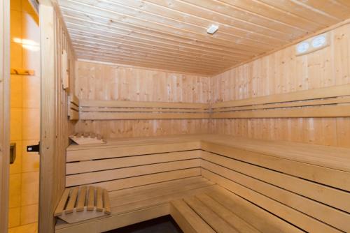 Szklarska Poręba dwupoziomowy, duży apartament z garażem i sauną, Szklarska Poręba (foto 10)