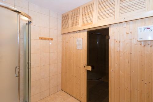 Szklarska Poręba dwupoziomowy, duży apartament z garażem i sauną, Szklarska Poręba (foto 8)