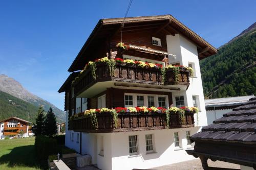 Art Oase - Lenzspitze in Saas-Grund, Schweiz