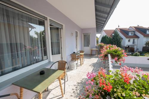 Schnitzelhaus und Pension Stadt Rosbach 4.1km von Wiesenstraße entfernt
