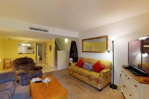Island Club Condos