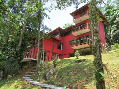 . Chalés e Suites Manacá