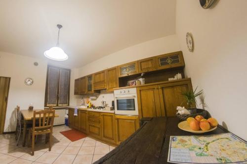 Three-Bedroom Apartment - Historical Building image 9