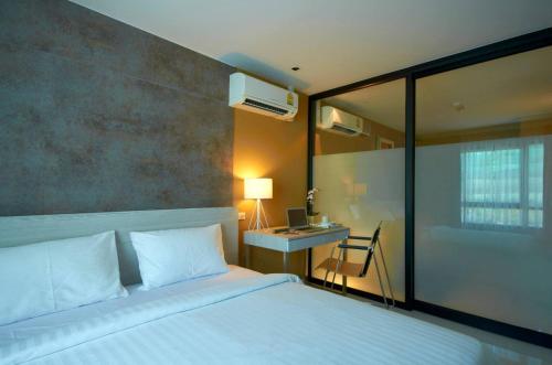 1 queen bed