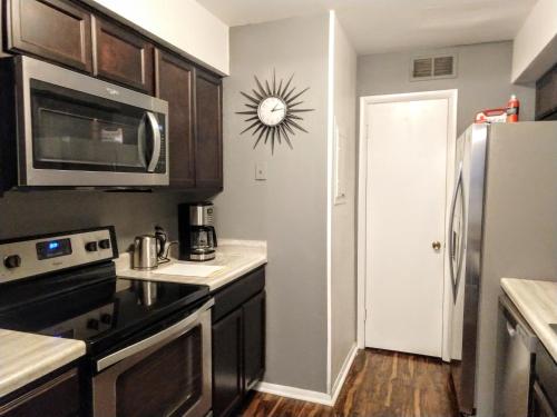Delightful Townhome - Central Raleigh Location in Raleigh, USA