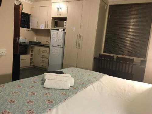 Twin/Double Room image 10