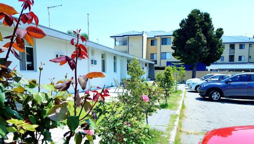 موتيل بيرث سيتي (Perth City Motel) in كانينج فالى