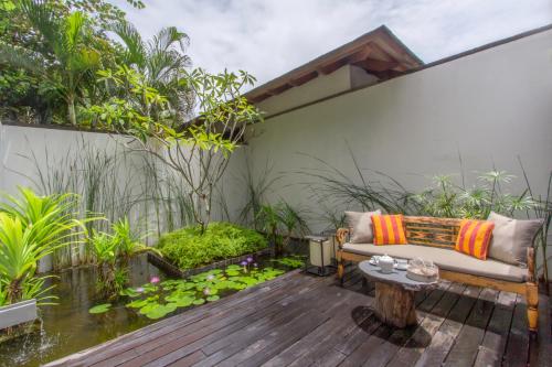 Villa Ambalama In Indonesia - 