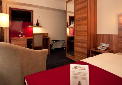 Hotel Knaus am Hafen - image 3