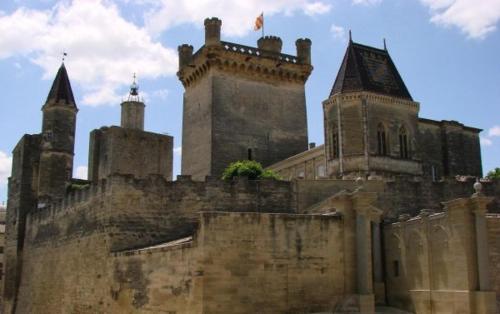 Maison de charme Uzes, parking prive
