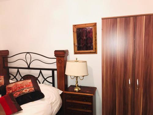 Modern cosy room with private bathroom, Harrow