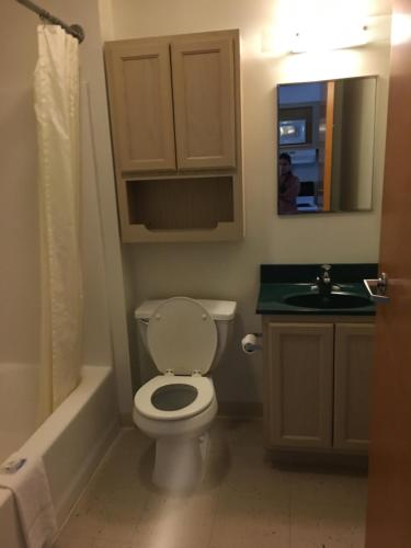 All Suites Inn Budget Host