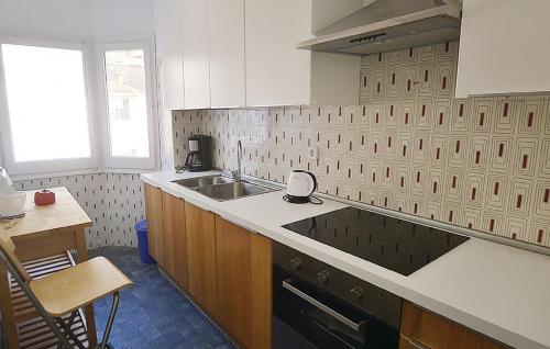 Duplex en frente de la playa al lado de Barcelona in Canet De Mar