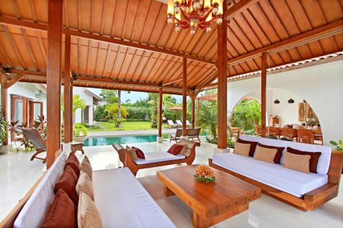 Villa Nico - Private Pool with Onsite Spa - Tap to explore photos