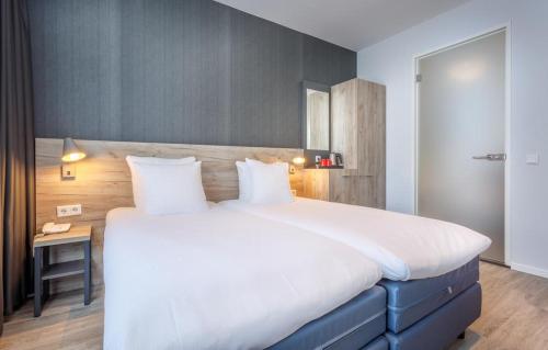 Joy Hotel - image 6