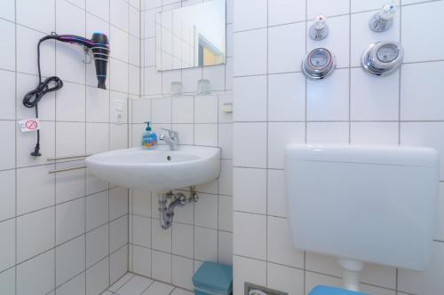 Private apartments close to subway, Нюрнберг (фото 8)