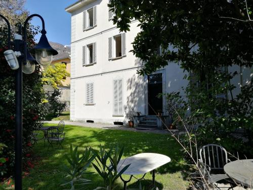  Villa Cardano in Maccagno Inferiore