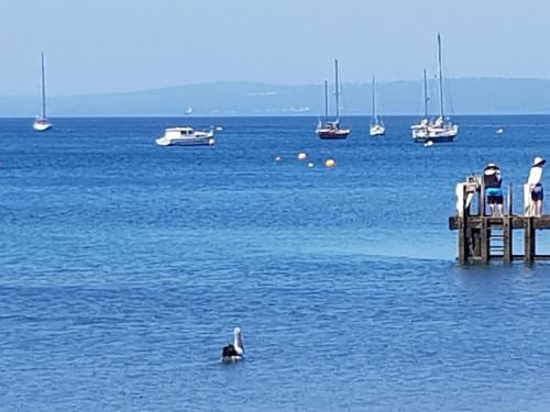 Bay Breeze Beach Holiday Home