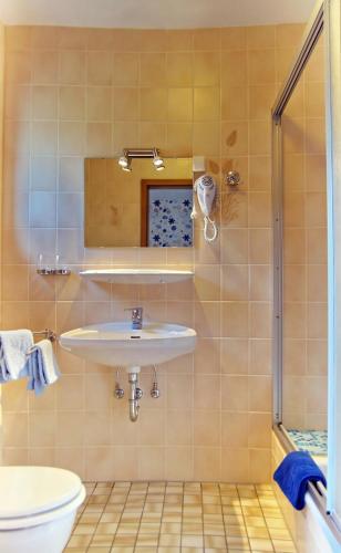 Standard Single Room with Shower