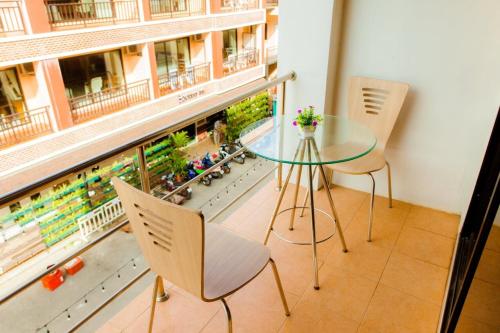 %name Tropical Relax guesthouse ภูเก็ต