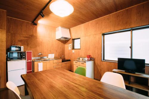 Two-Bedroom Townhouse with Private bathroom
