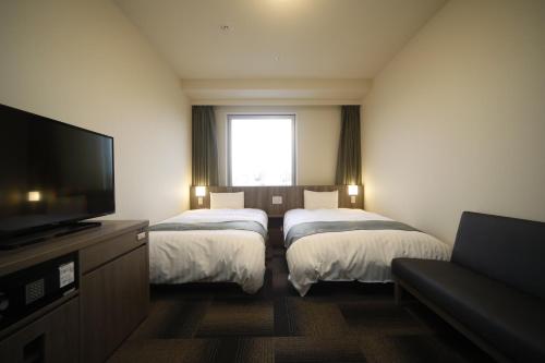 Standard Twin Room image 1